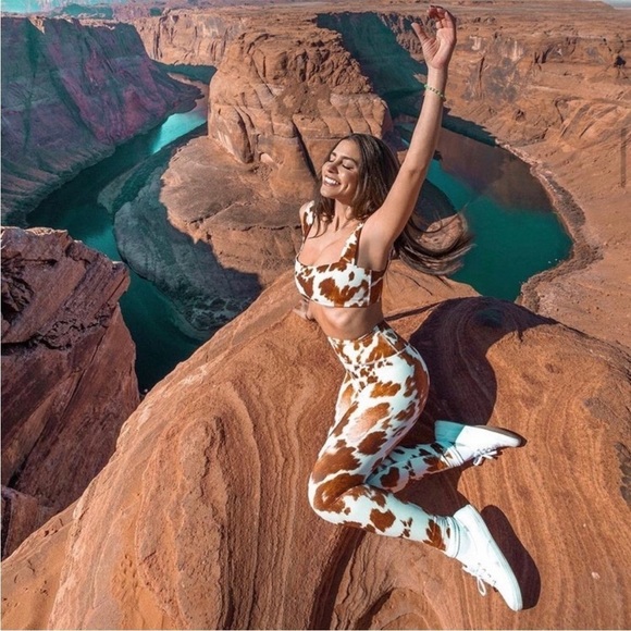 WeWoreWhat Active High Waist Legging Cowhide - Picture 2 of 15